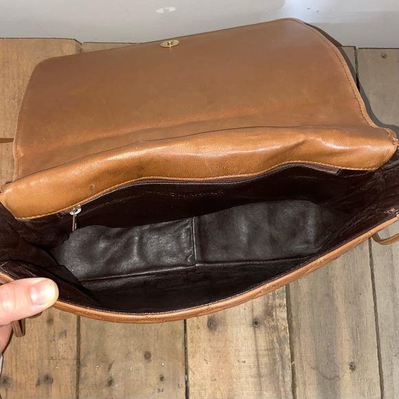 Vintage CHANEL Quilted Tan Lambskin Flap Tassel Shoulder Bag 1991 - Picture 9 of 10